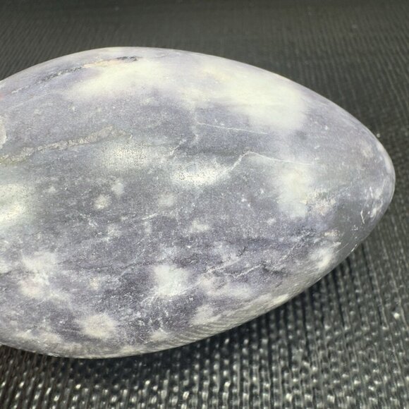 Vintage Italian Marble Carved Large Egg Figurine Paperweight Stone Heavy Purple - Picture 8 of 13